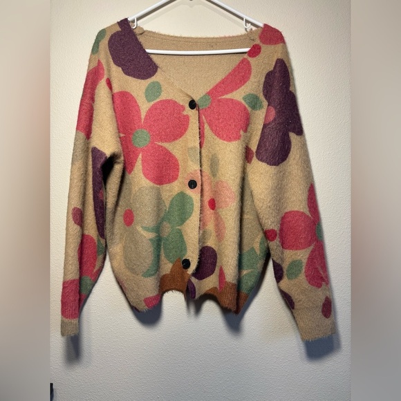 Source Unknown Sweaters - Source Unknown Multicolor Floral Cardigan